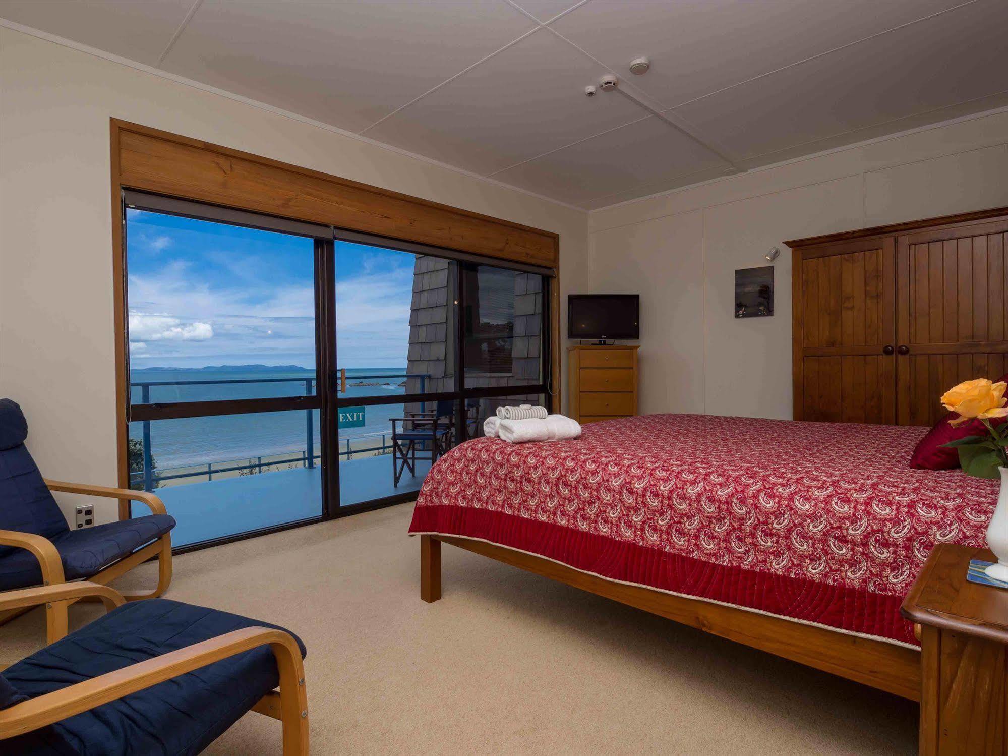 By The Bay Beachfront Apartments Mangonui Exterior foto